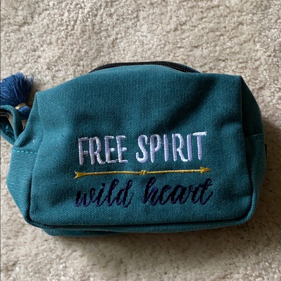NEW free spirit wild heart travel pouch/bag - Picture 2 of 10